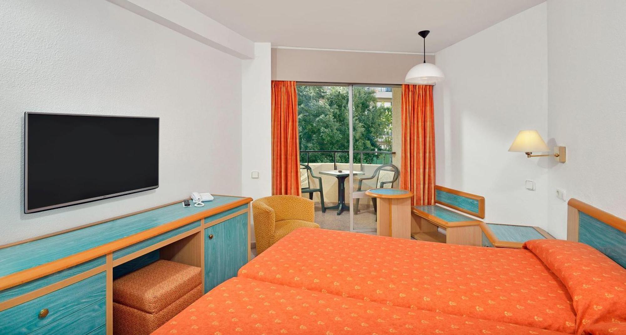 Economy Room