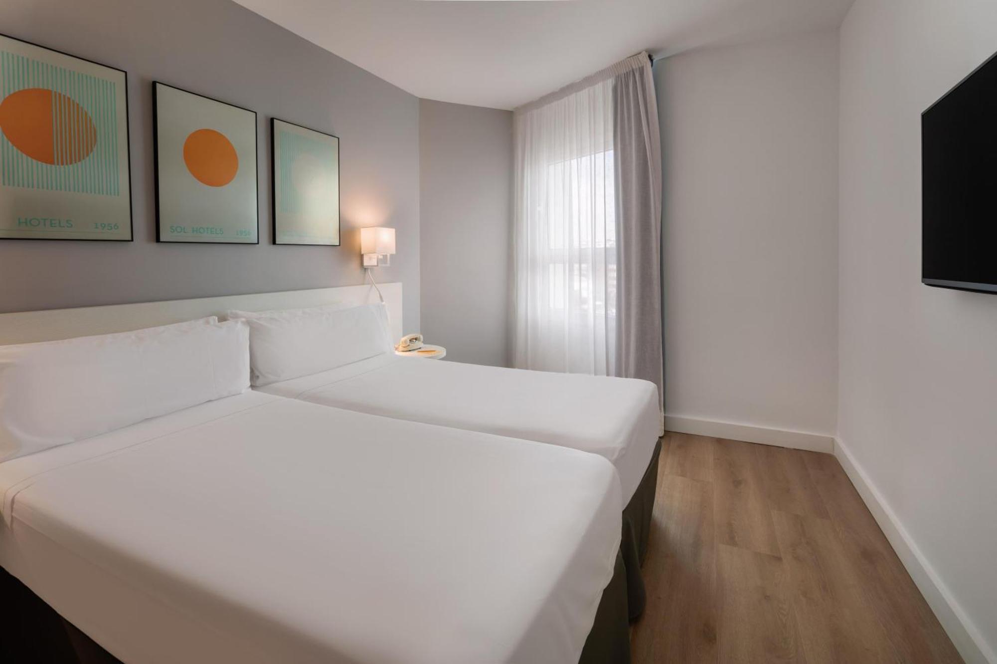 2 Bedrooms Superior Apartment Sea View