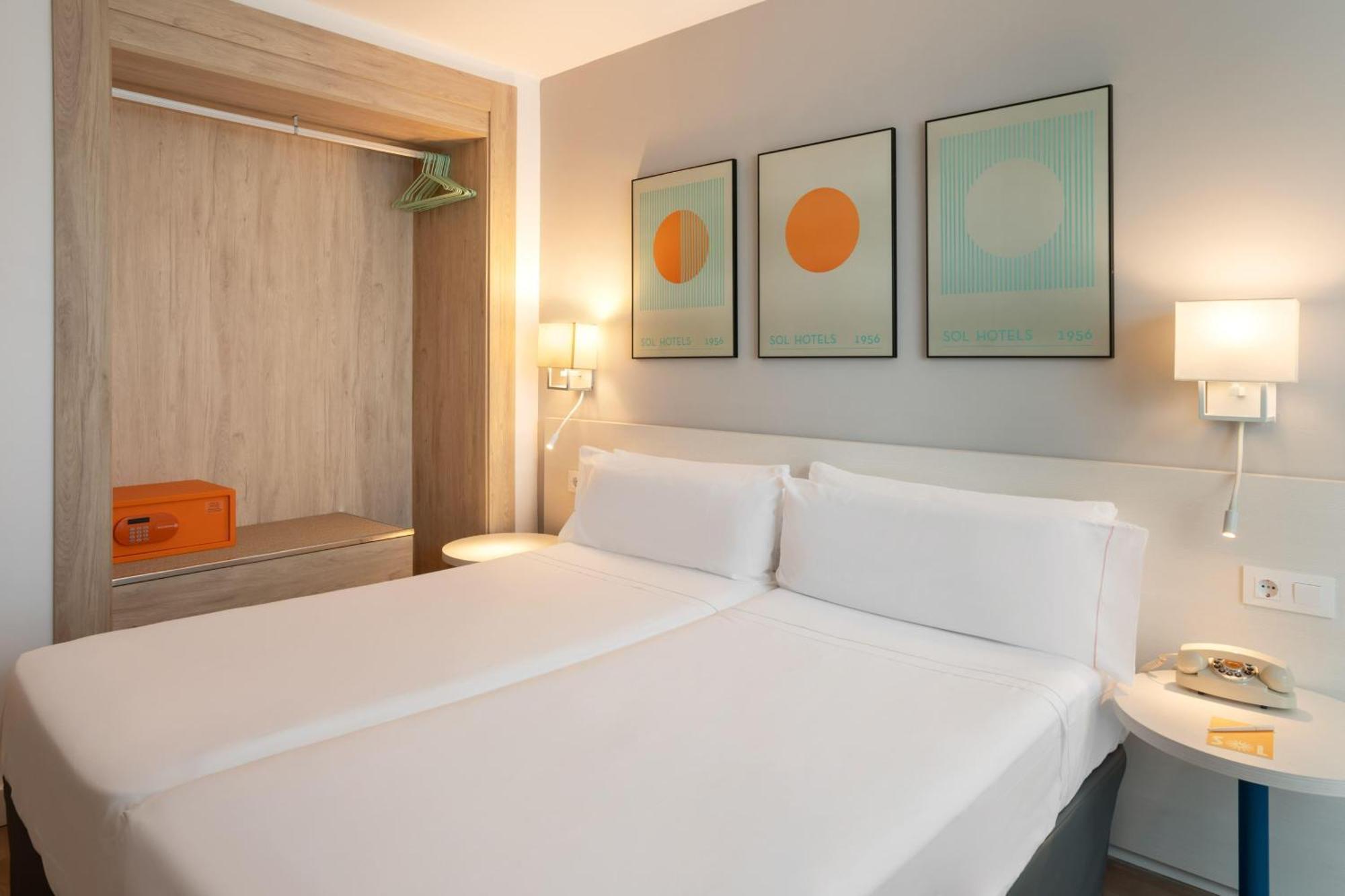 2 Bedrooms Superior Apartment Sea View