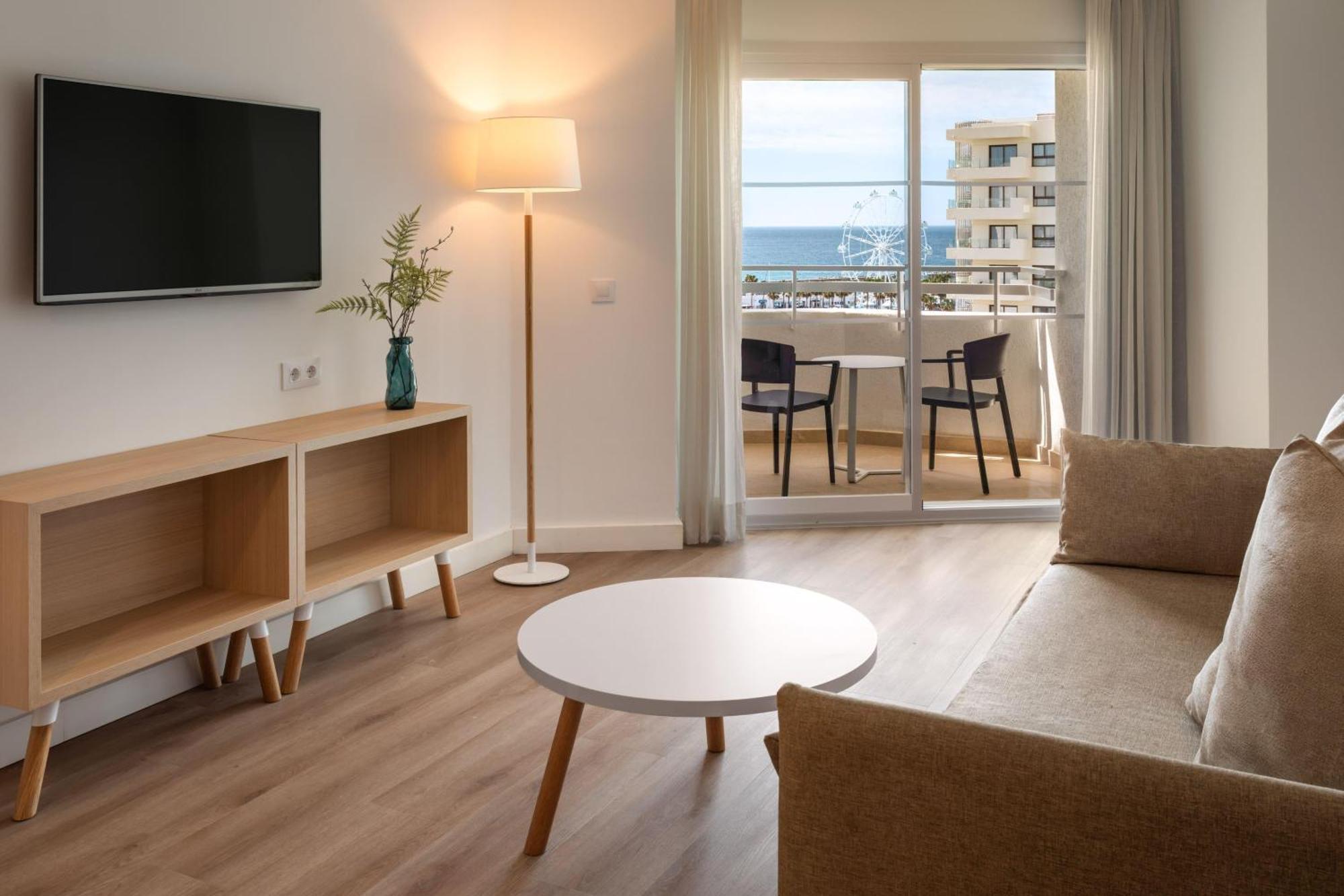 2 Bedrooms Superior Apartment Sea View
