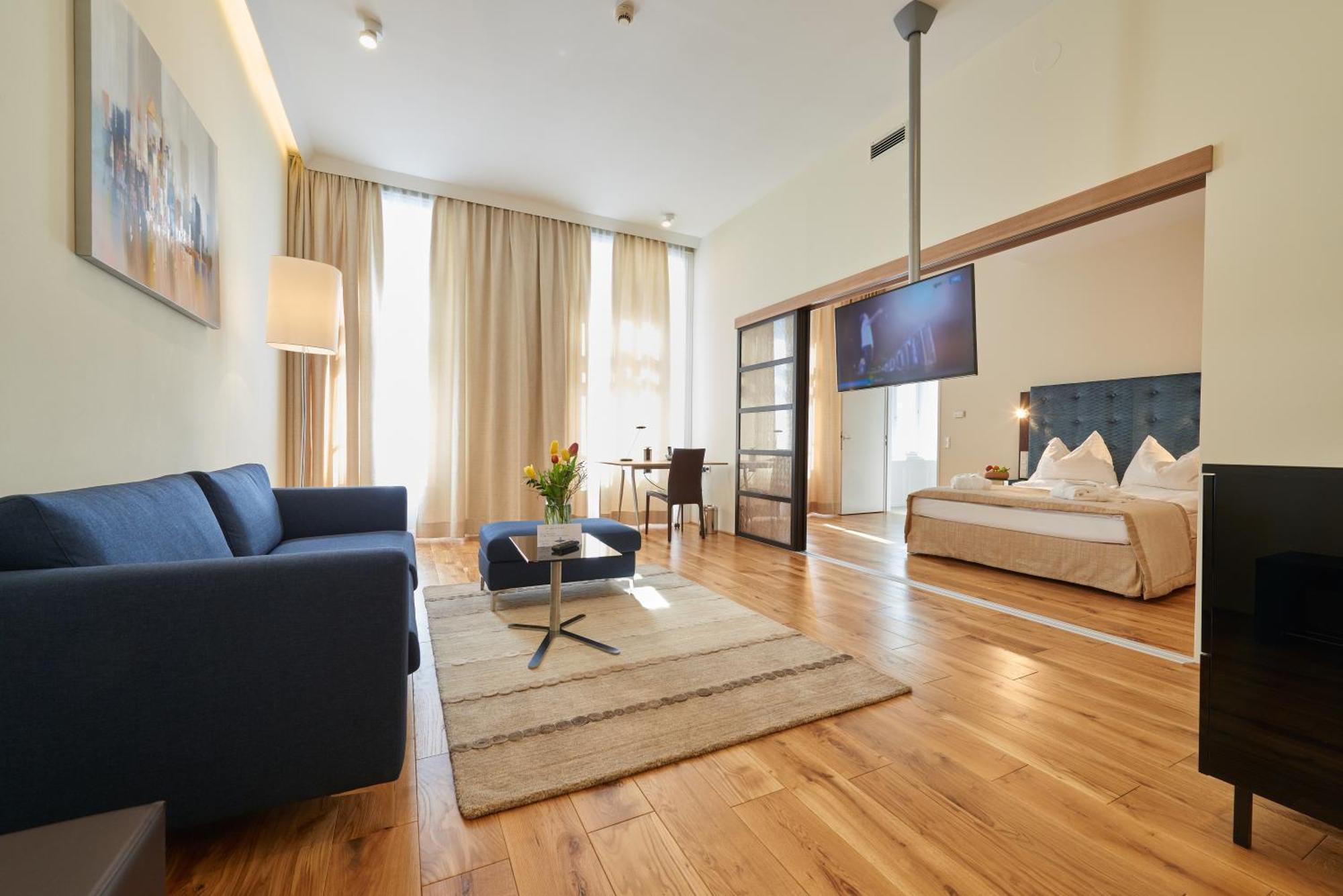 Deluxe Suite