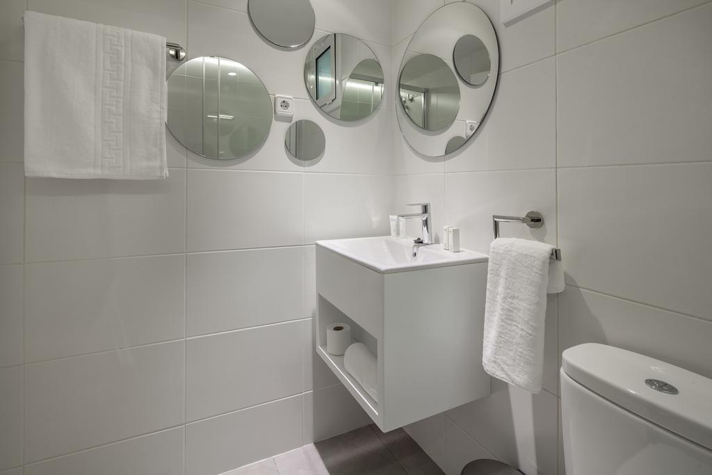 Deluxe Apartment,216339680:JPEG