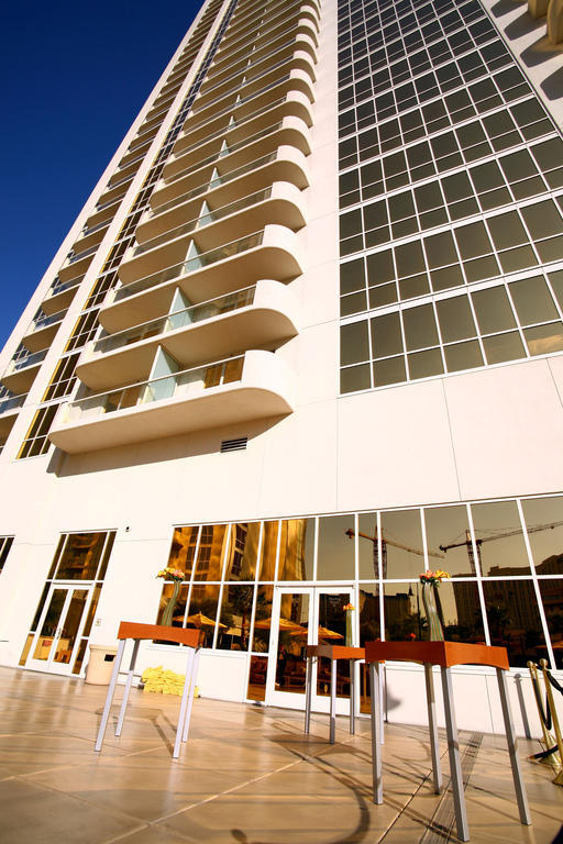 Junior Vista Balcony