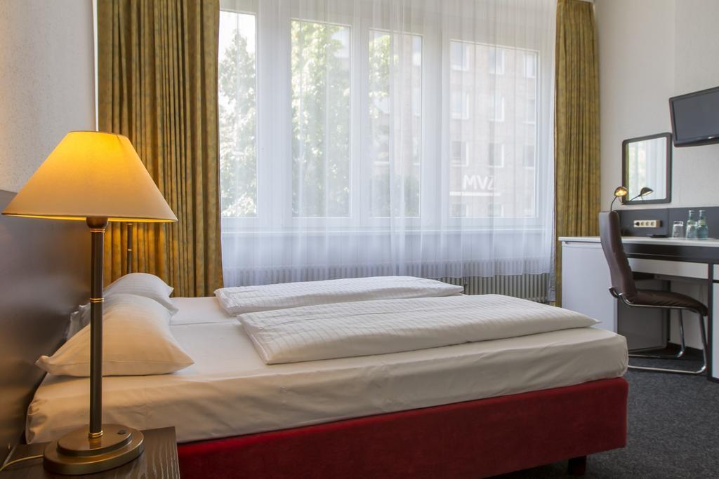 Double or Twin Room,709727266:JPEG