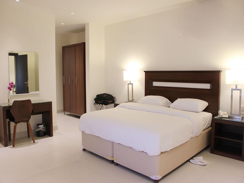 Unique Suite,331889356:JPEG