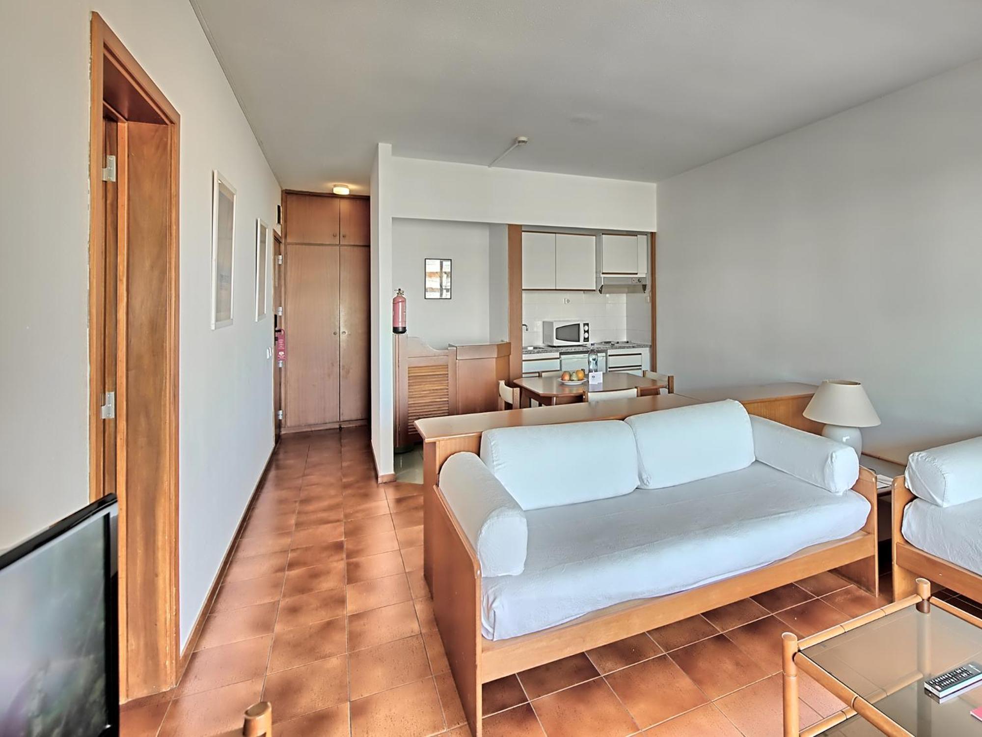 One-Bedroom Apartment with Sea View