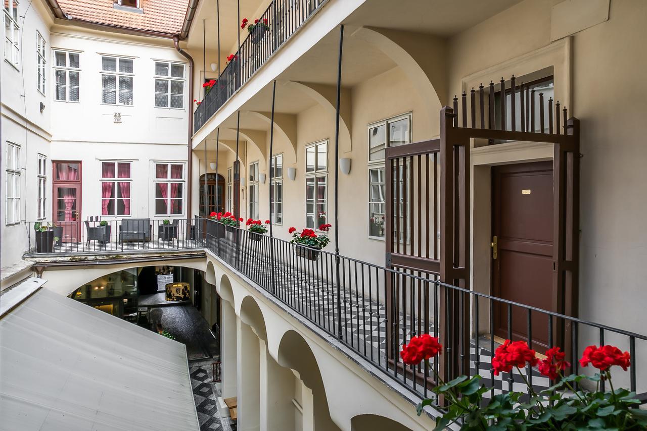 Loft,508435590:JPEG
