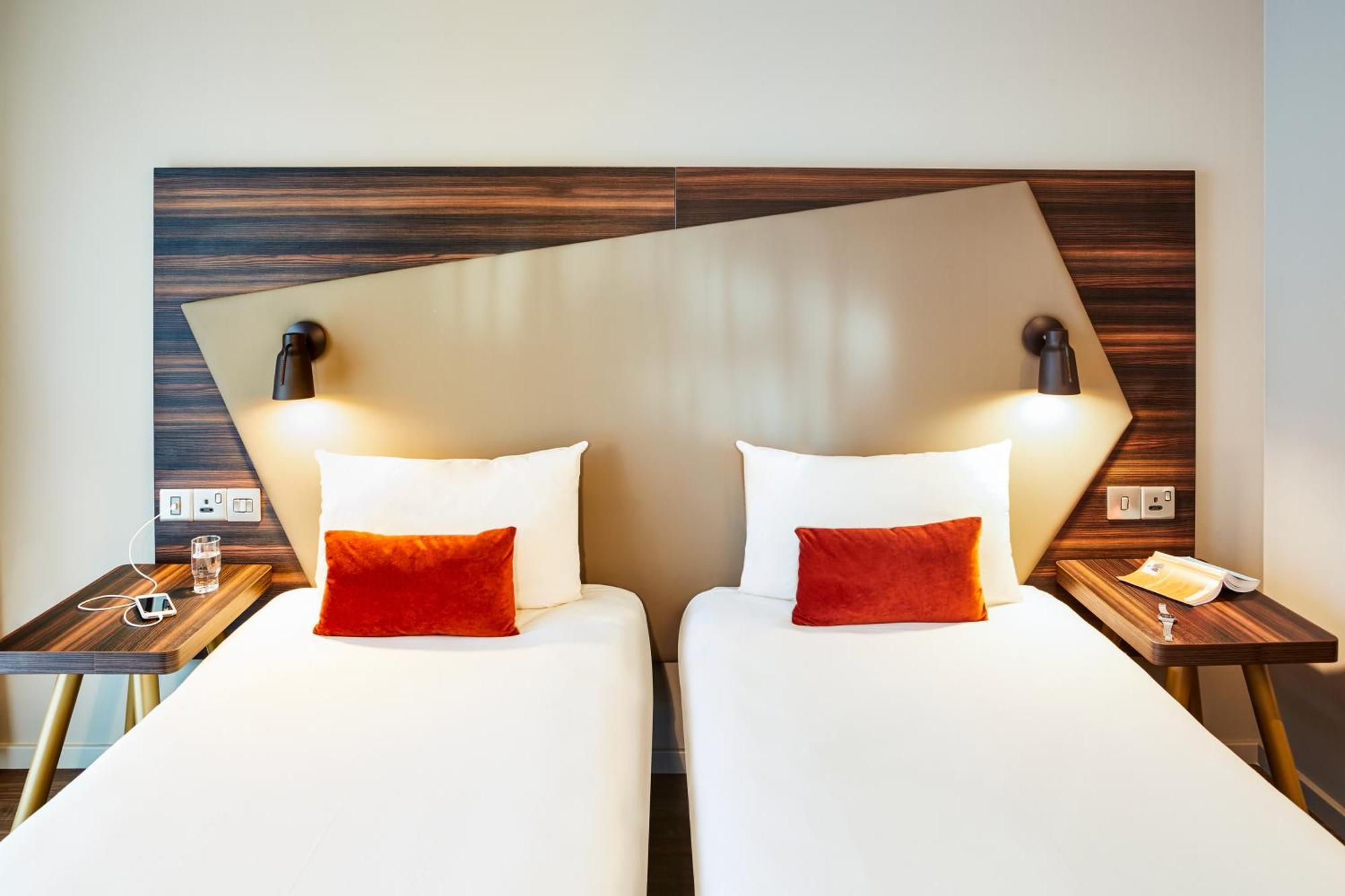 Studio Twin Beds,710966002:JPEG