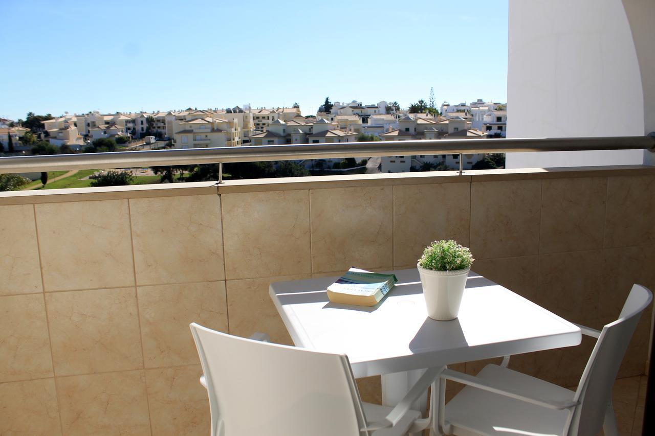 One-Bedroom Apartment,596755890:JPEG