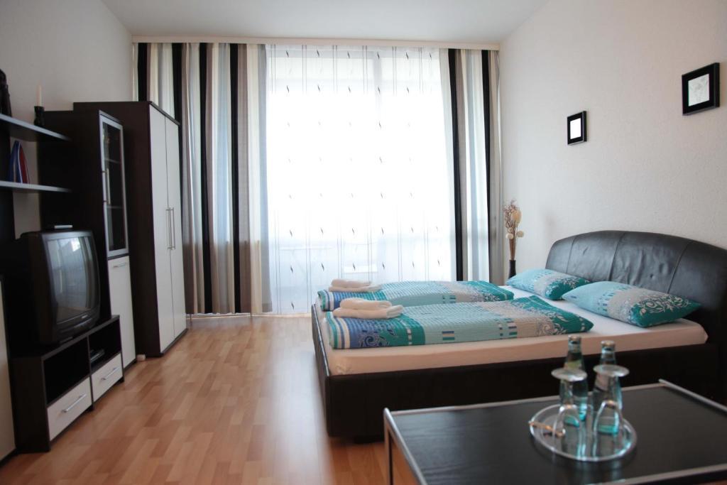 One-Room Apartment,797491017:JPEG