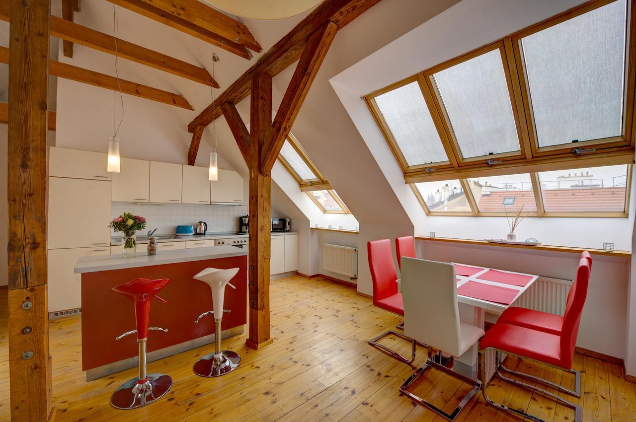 Executive Attic Apartment with Terrace