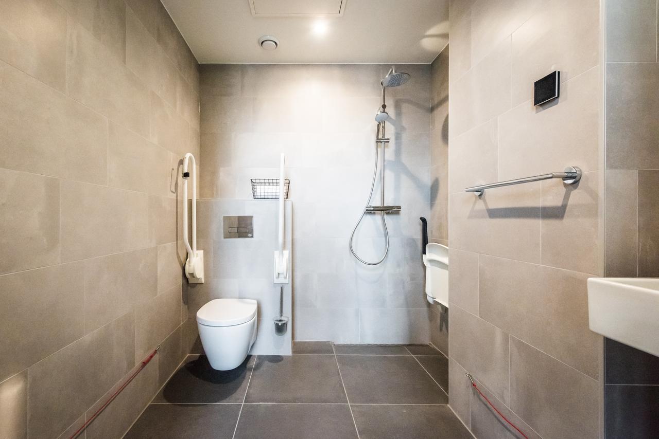 Large 1 Bedroom Apartment Accessible Duplex
