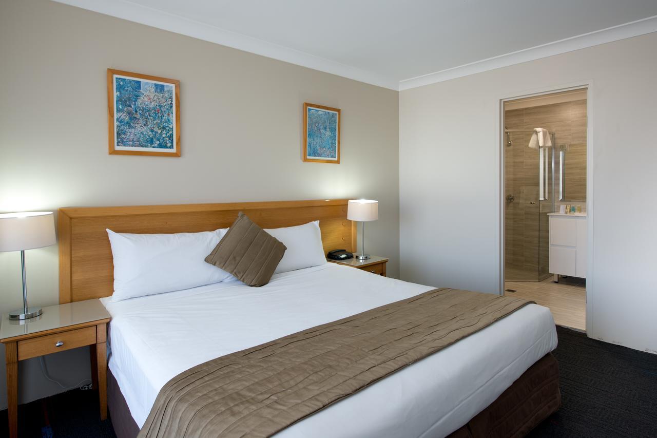 Executive Two-Bedroom Apartment (Limited Housekeeping)