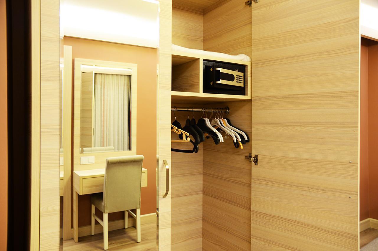 One-Bedroom Suite