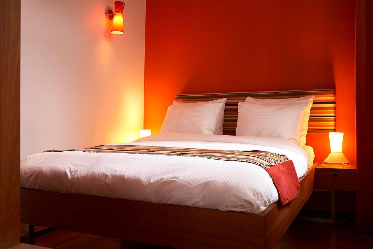Mandarin Apartment Suite
