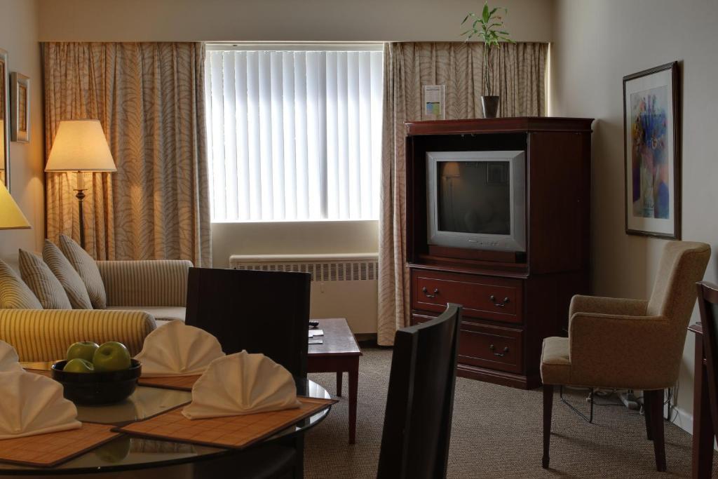 One-Bedroom Suite