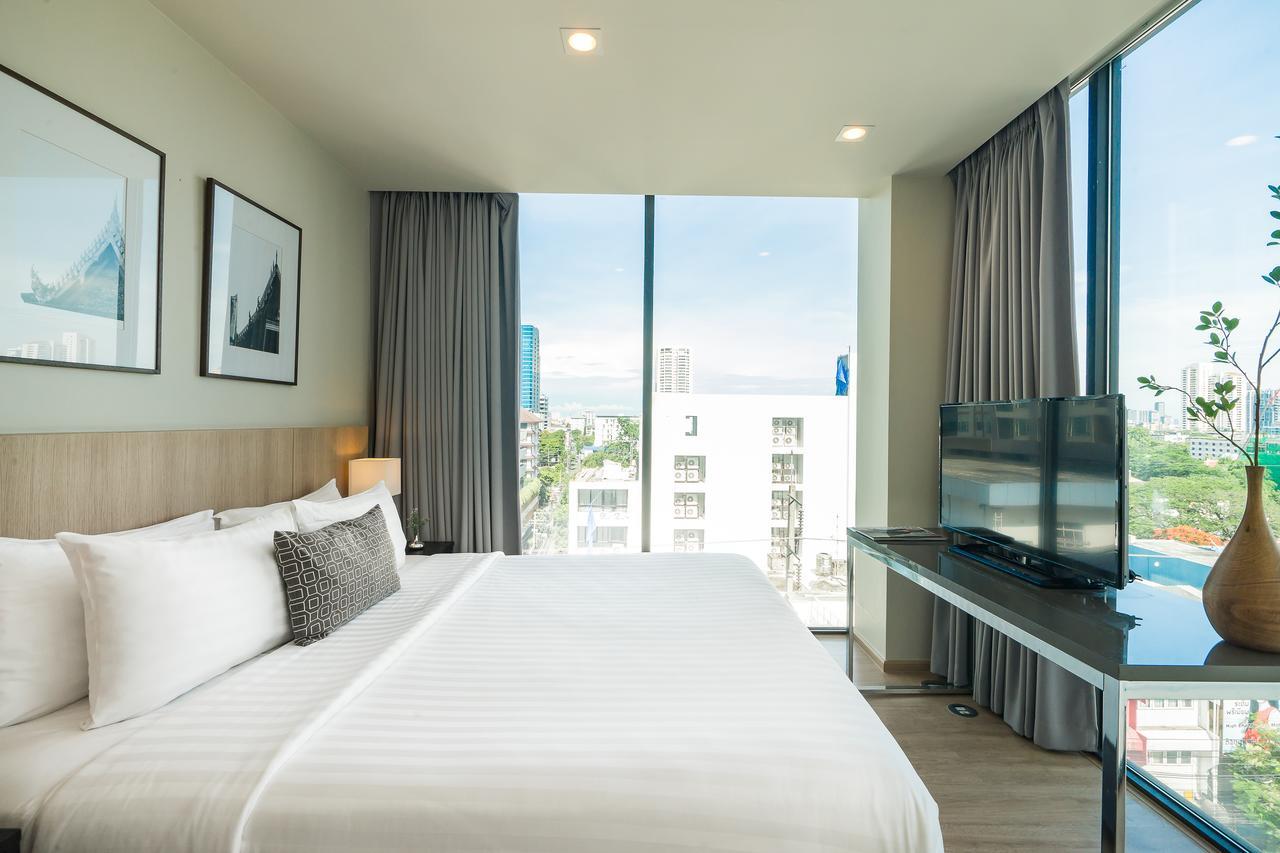 One Bedroom Panorama Suite