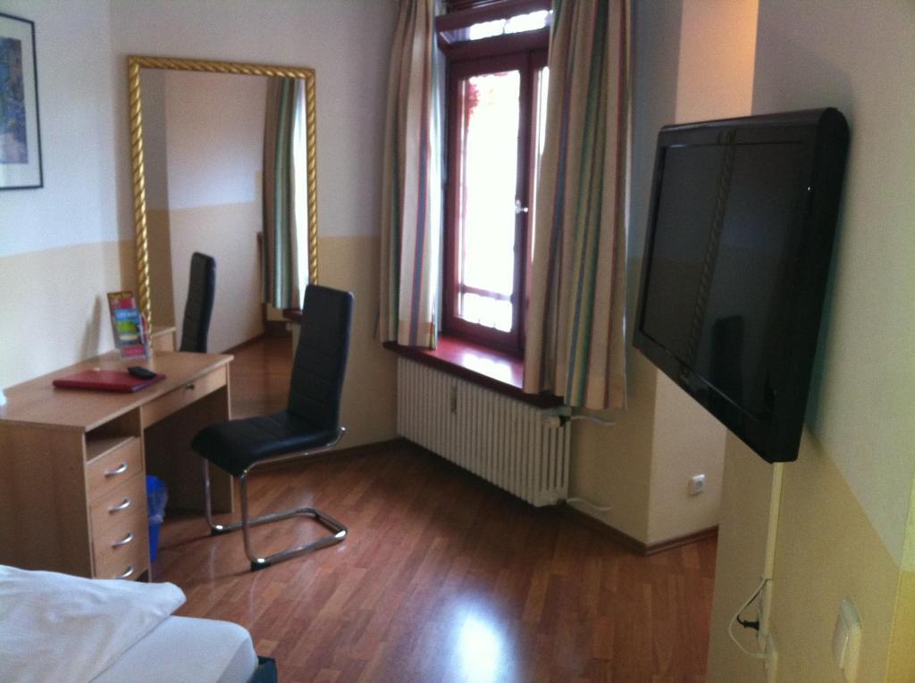 Deluxe Single Room