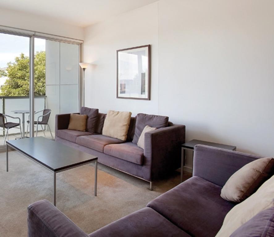 One-Bedroom Apartment with Terrace