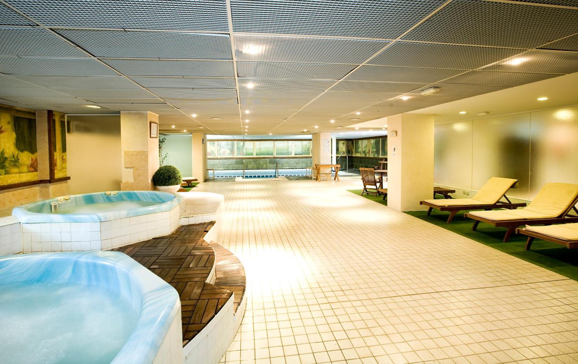 One-Bedroom Apartment with Spa Package