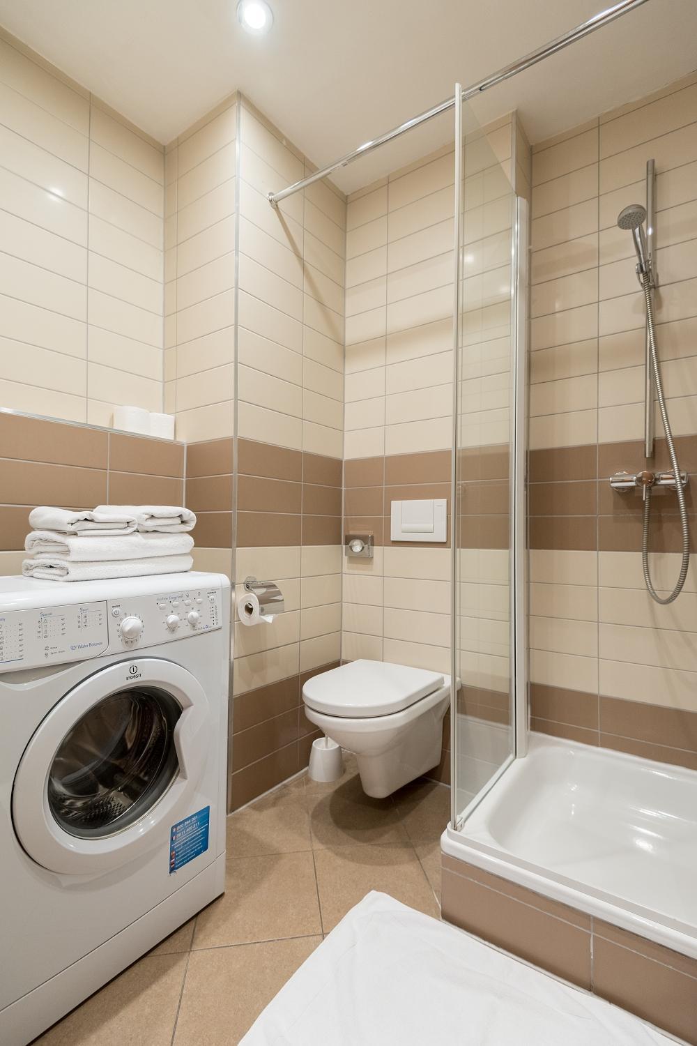 One-Bedroom Apartment (3 Adults)