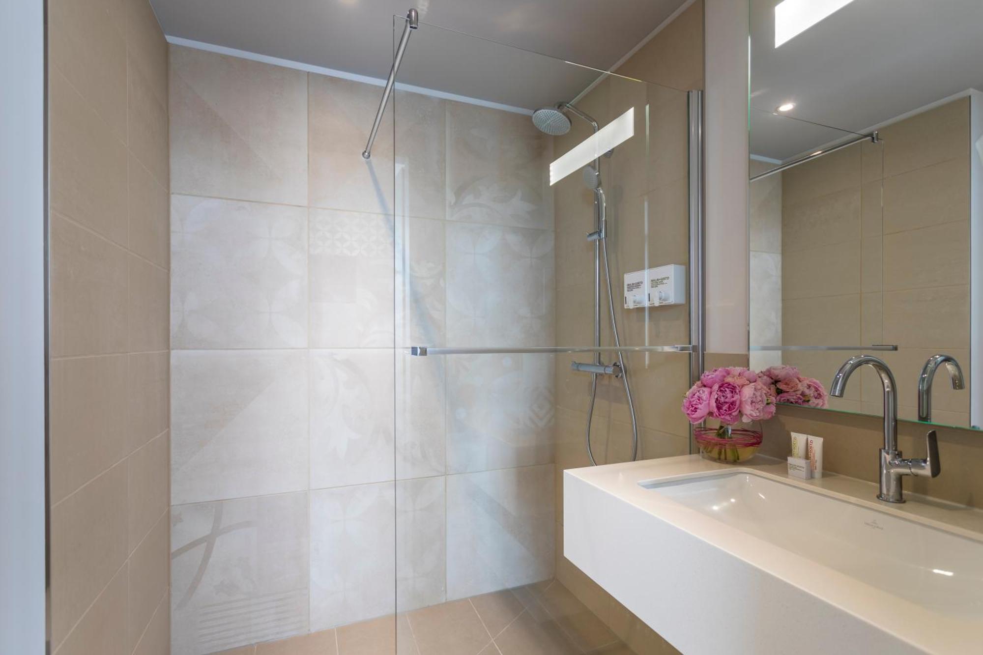 Deluxe Studio,1219257367:JPEG