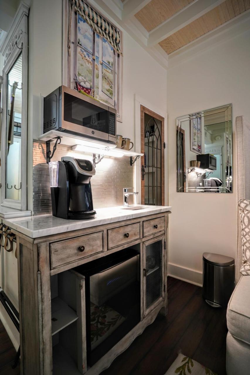 Deluxe Studio,728591362:JPEG