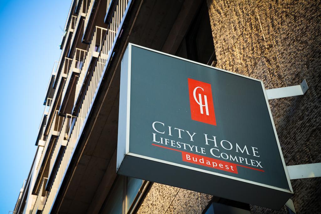 One-Bedroom Apartment with Spa Access (4 Adults)