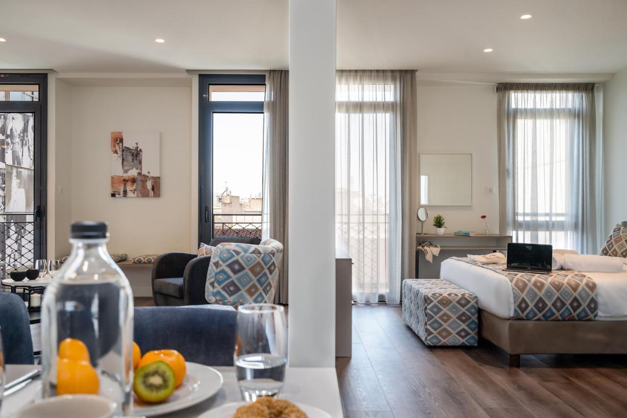 Executive Suite,770195665:JPEG