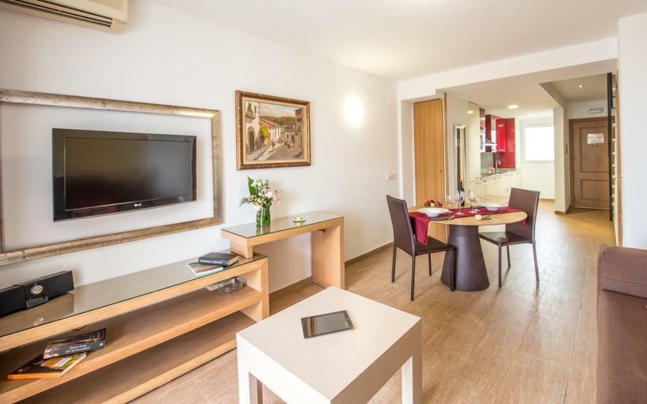 Two-Bedroom Apartment (2 Adults + 2 Children),815473301:JPEG