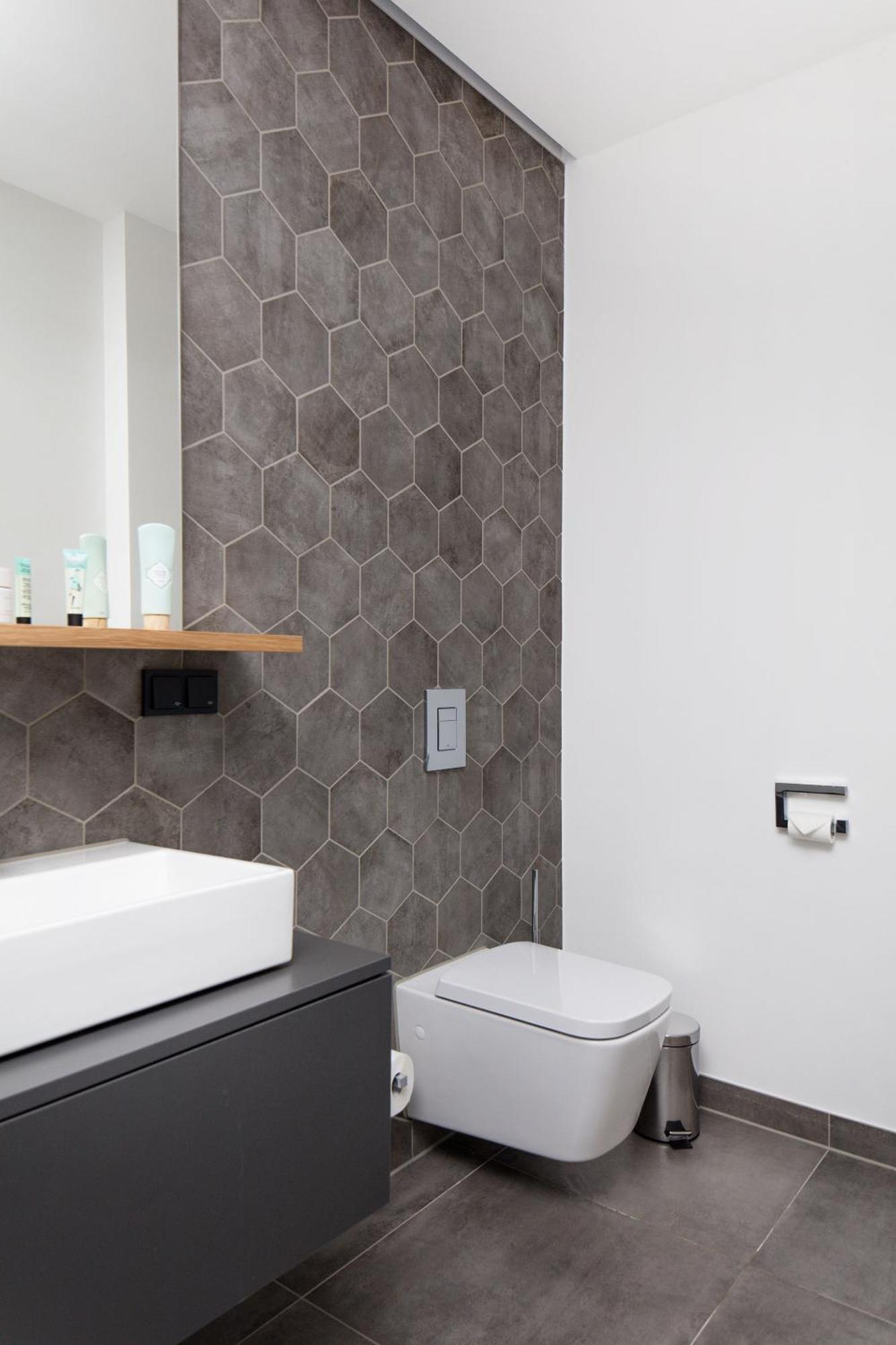 Apartment,824900678:JPEG