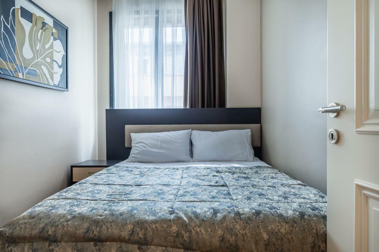 Two-Bedroom Apartment,828563621:JPEG