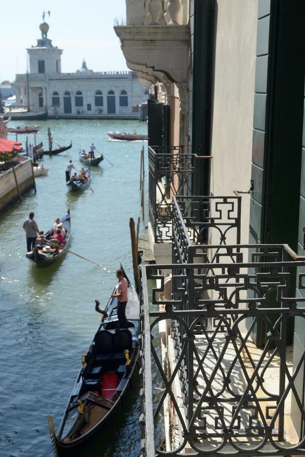 Deluxe Double or Twin Room with Canal View