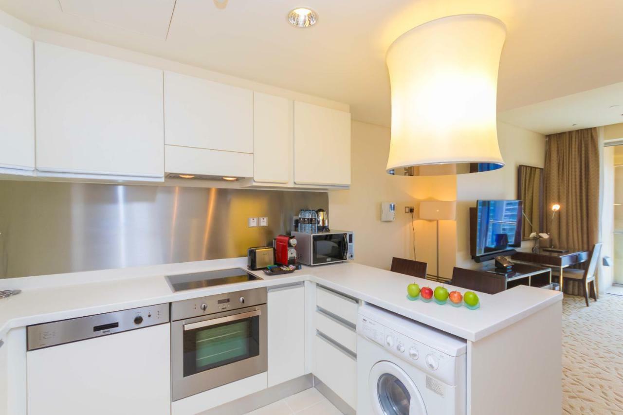 Premier Studio with Partial Burj Khalifa View,862689518:JPEG