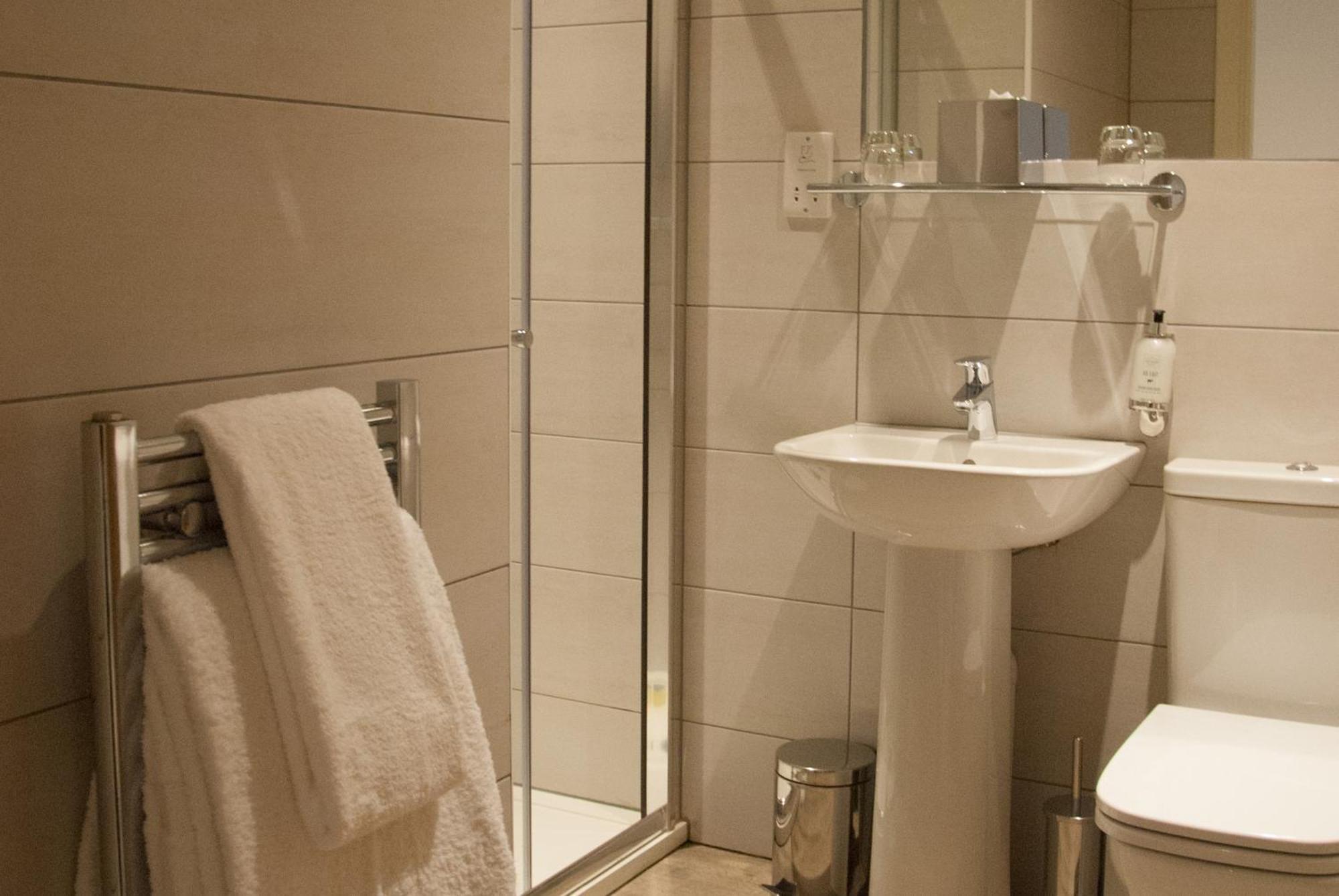 One-Bedroom Apartment Lower Ground Floor,959771926:JPEG