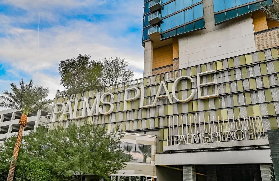 Stripviewsuites At Palms Place-1