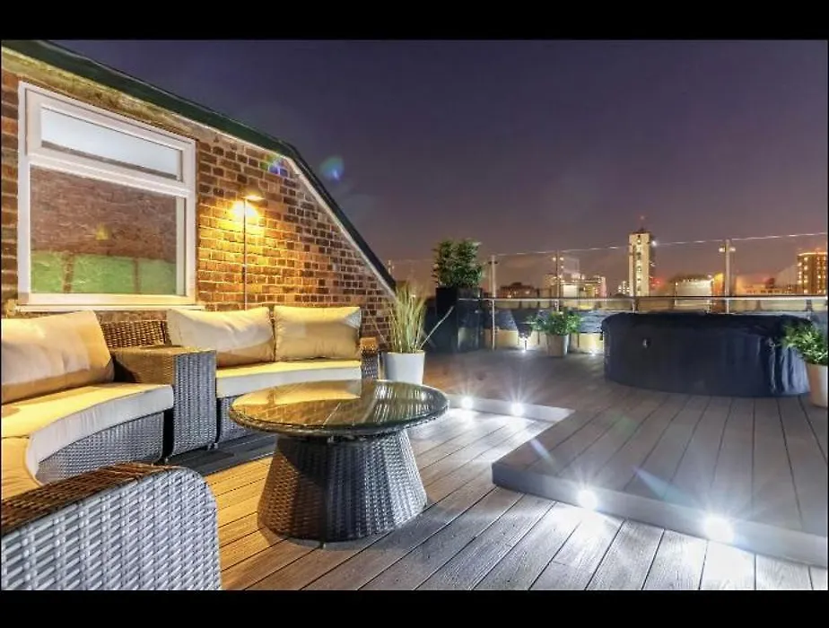 Swan Street Townhouse Hot Tub & Roof Terrace-1