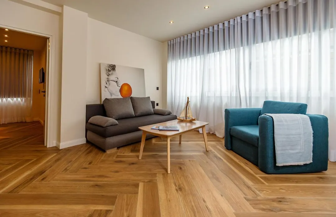 Triple A - Prime Location - Between Monastiraki & Syntagma Square-Free Parking!-1