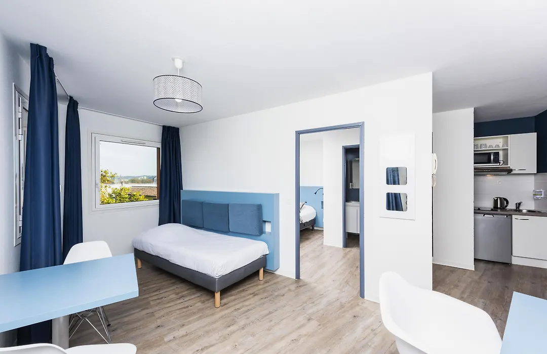 Teneo Apparthotel Bordeaux - Gare Saint Jean-1