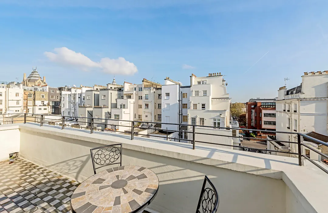 130 Queen'S Gate Apartments-1