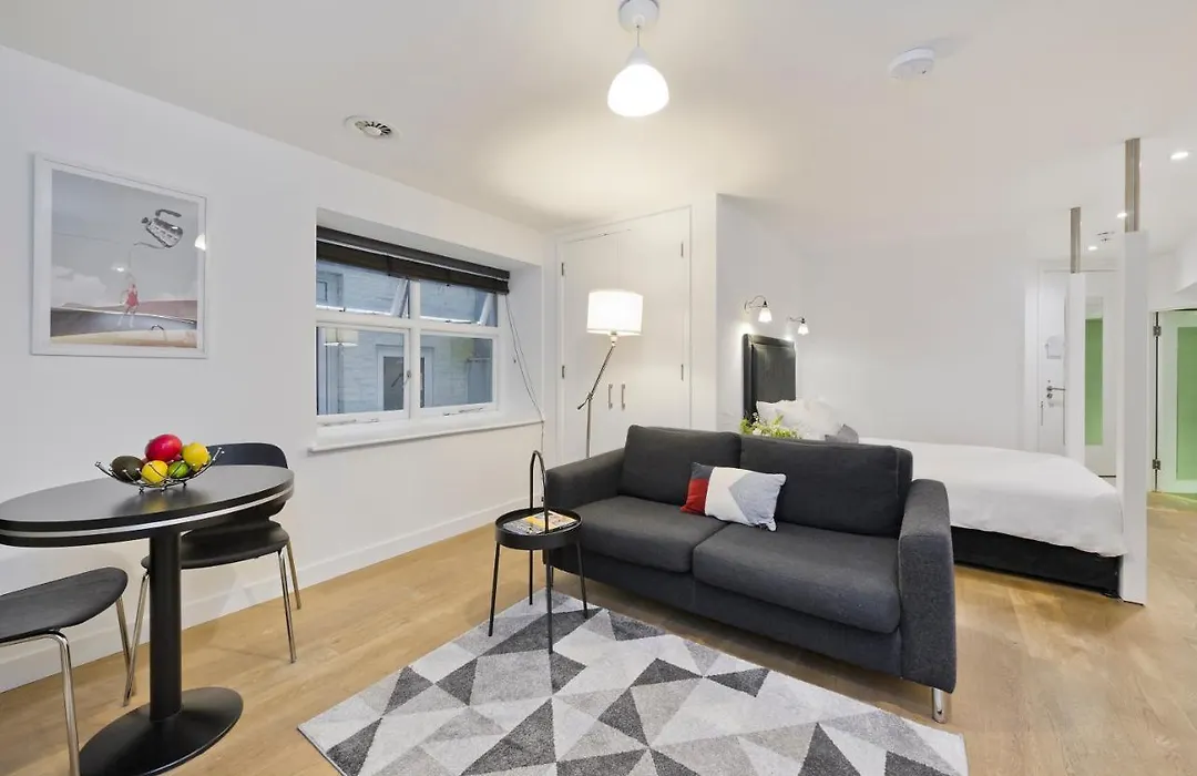 Crane Court By City2Stay-1
