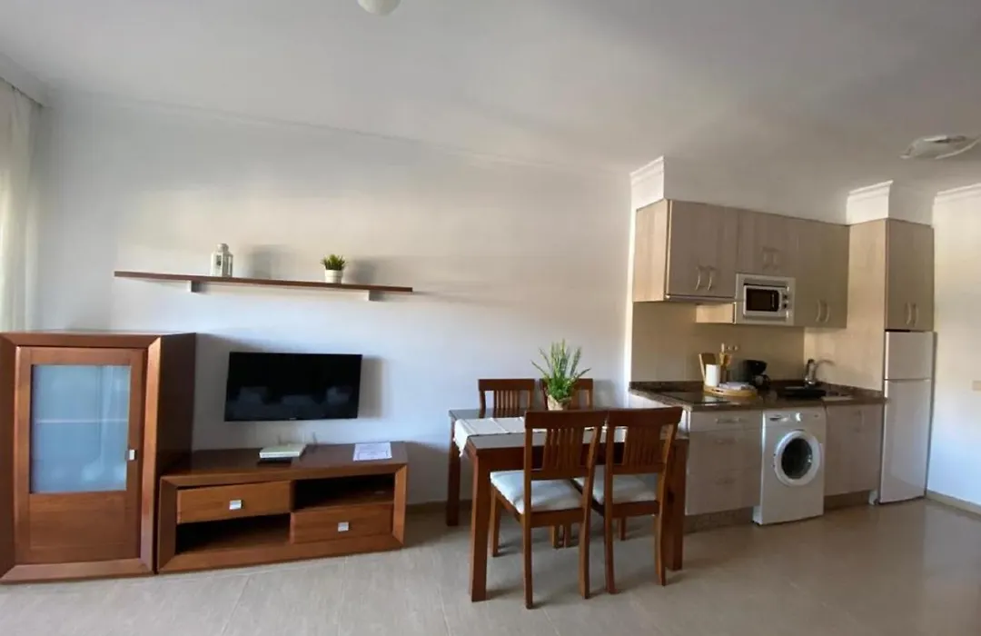 Apartamentos Benal Beach Group-1