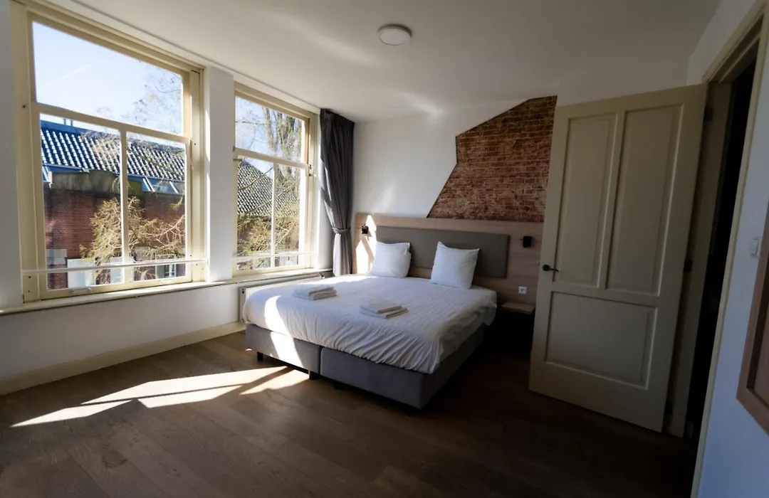 Plantage Hortus Apartments-1