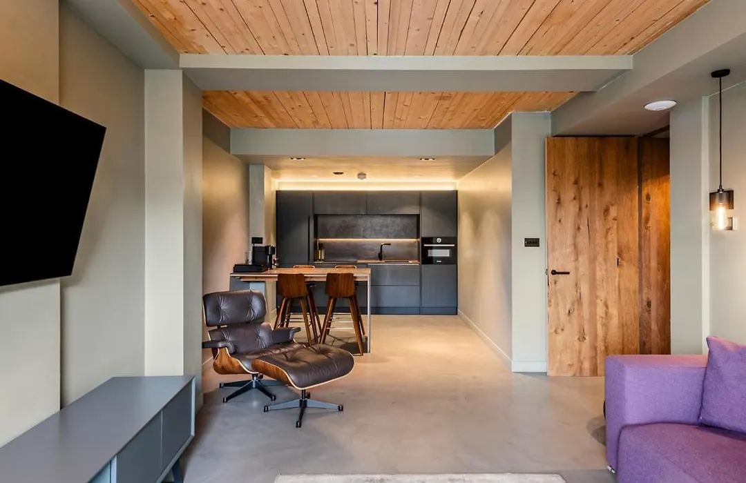 Sleepy Joes Apartments-1