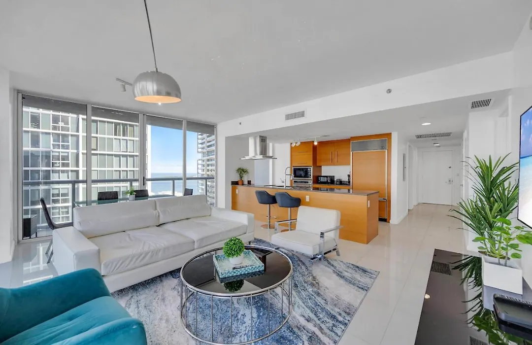 *W Icon Brickell- Luxury 2Br Highrise Corner Condo**-1