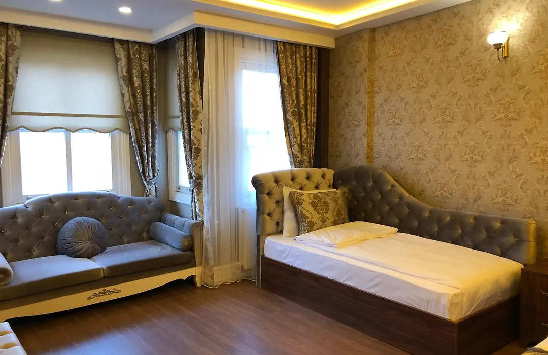Rose Mansion By Otantik Suites-1