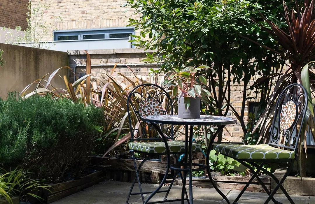 Room2 London Hammersmith Townhouse-1