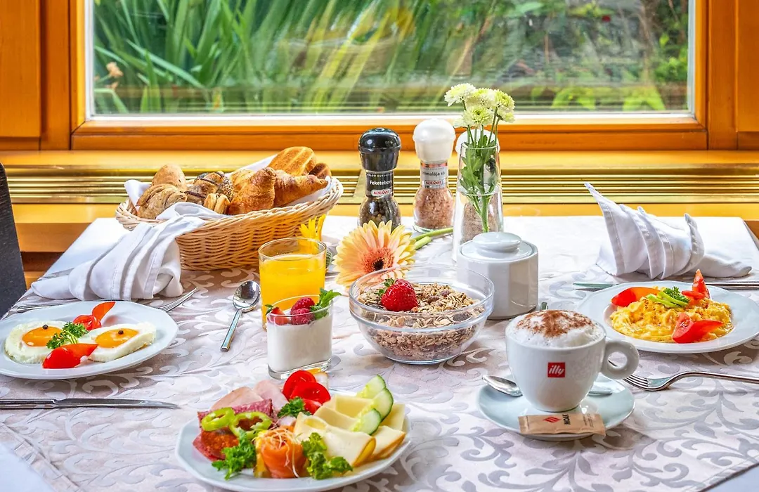 Corvin Hotel Budapest Residence-1