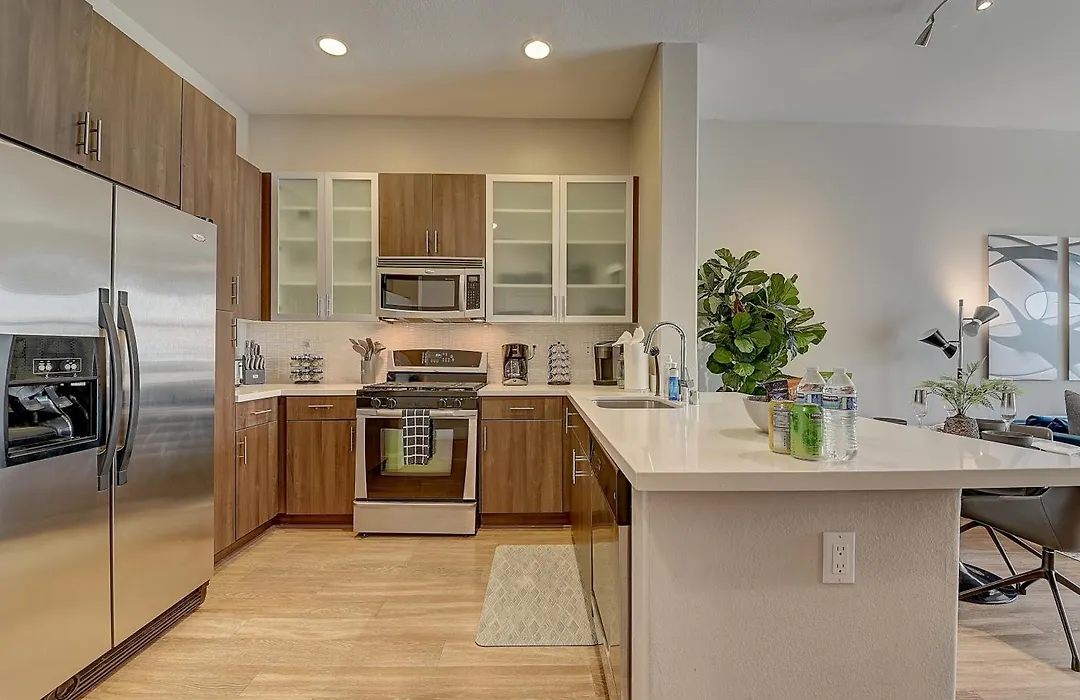 Penthouse One Bedroom Garden View Condo By Ucla-1