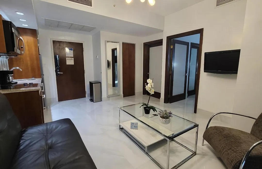 Strand Ocean Drive Suites-1
